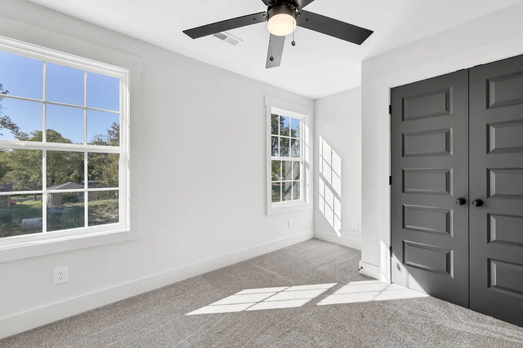 35 Charleston Cove Clarksville TN 37043