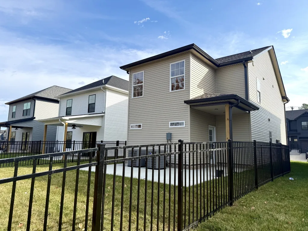 35 Charleston Cove Clarksville TN 37043