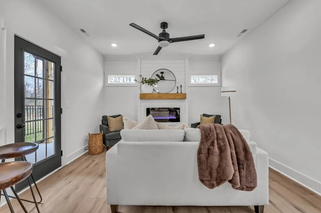 35 Charleston Cove Clarksville TN 37043