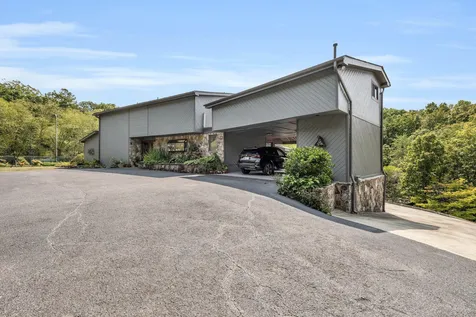 3411 Kings Cove Lane Chattanooga TN 37416