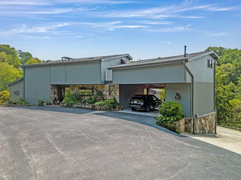 3411 Kings Cove Lane Chattanooga TN 37416