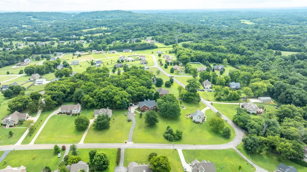 1345 Standing Stone Circle Columbia TN 38401