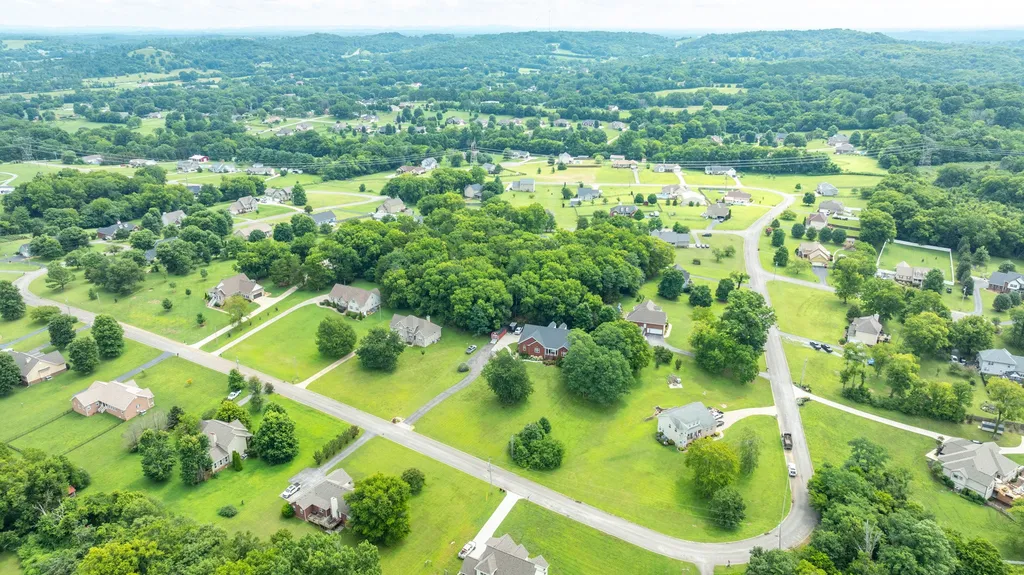 1345 Standing Stone Circle Columbia TN 38401