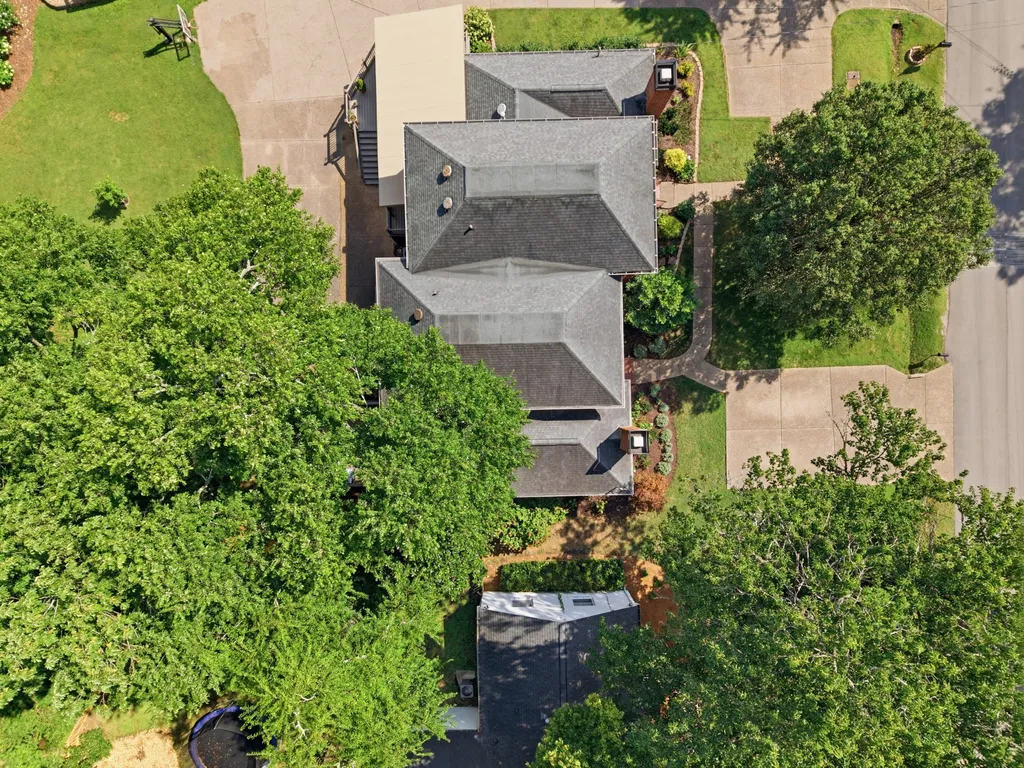 3822 Woodmont Lane Nashville TN 37215