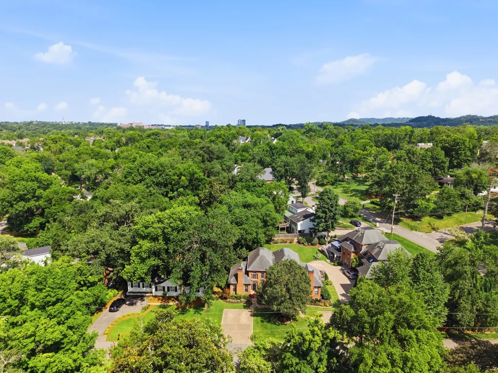 3822 Woodmont Lane Nashville TN 37215