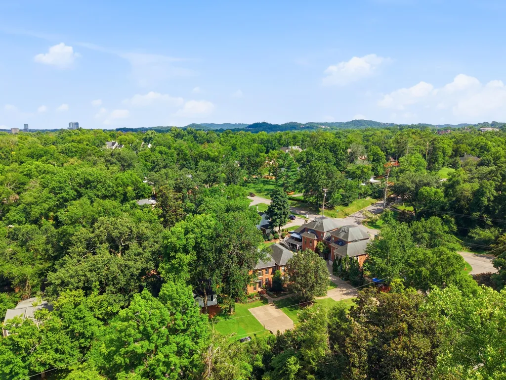 3822 Woodmont Lane Nashville TN 37215