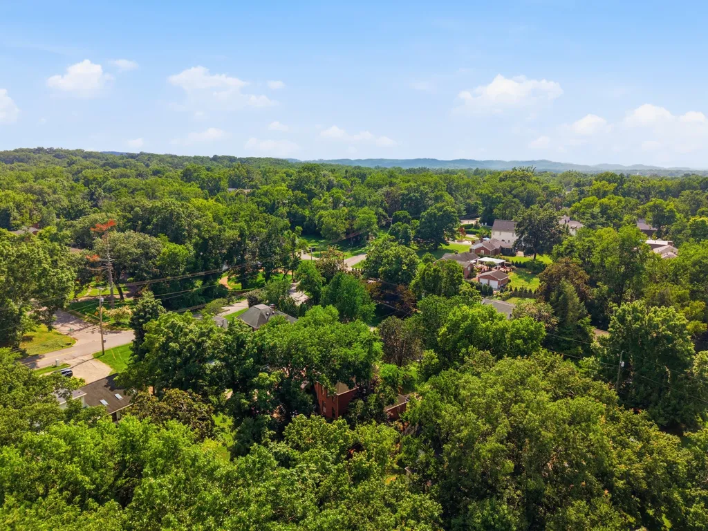 3822 Woodmont Lane Nashville TN 37215