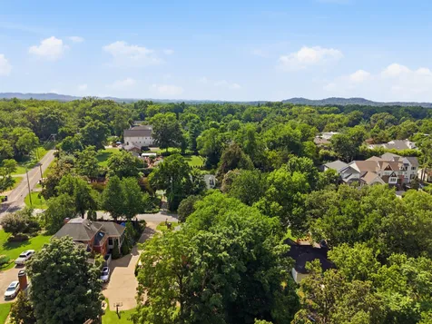 3822 Woodmont Lane Nashville TN 37215