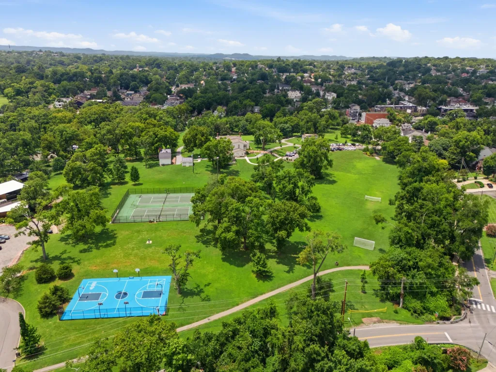 1541A Battlefield Drive Nashville TN 37215