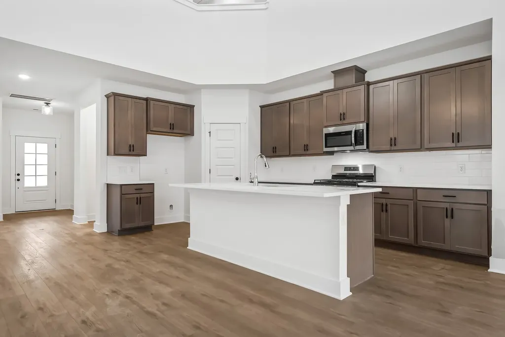 2882 Tisdale Drive White House TN 37188