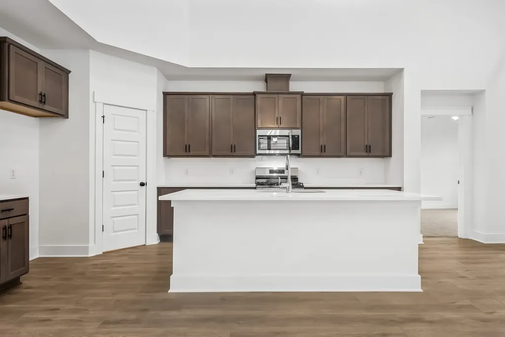 2882 Tisdale Drive White House TN 37188