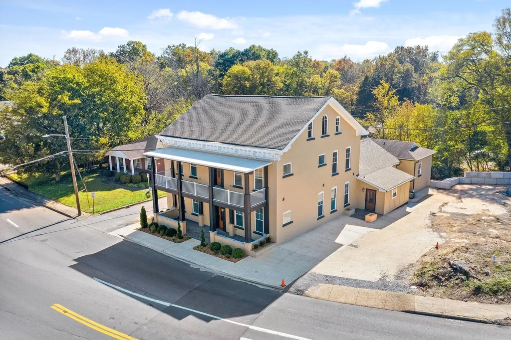 638 Madison Street Clarksville TN 37040