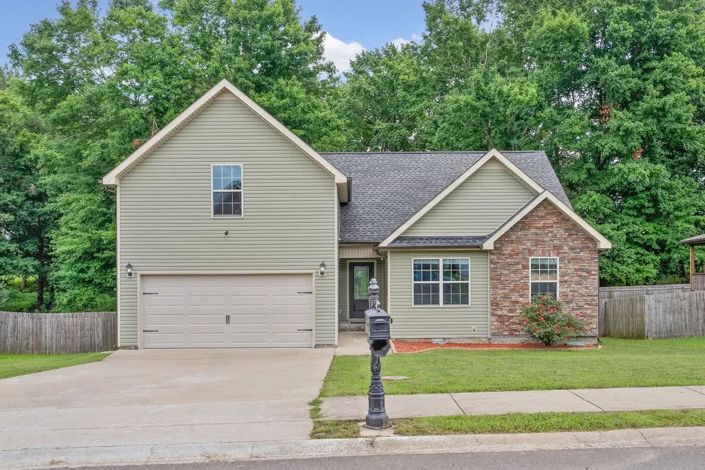 125 Sycamore Hill Drive Clarksville TN 37042