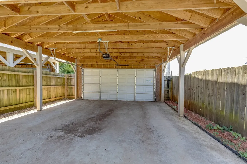 1917B Delta Avenue Nashville TN 37208