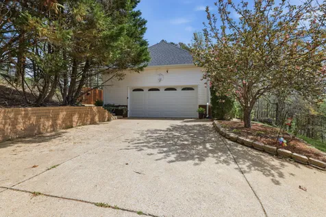 9157 Standifer Gap Road Chattanooga TN 37421