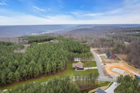 3200 Crockett Pointe Jasper TN 37347