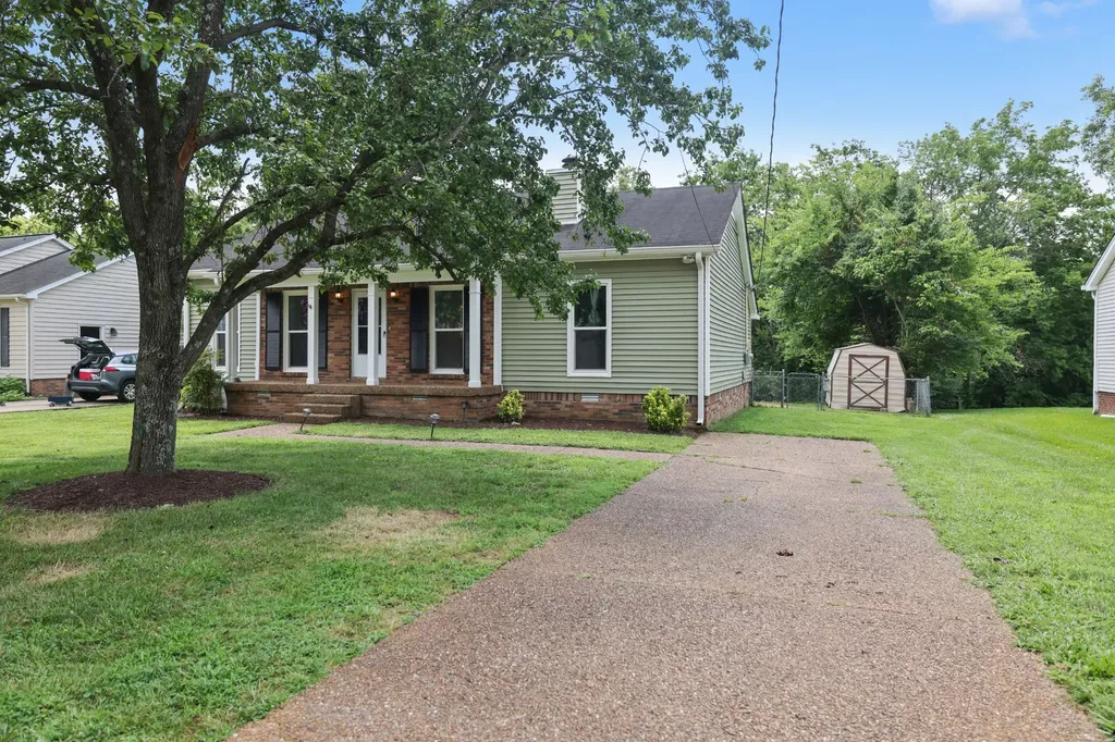 941 Harpeth Bend Drive Nashville TN 37221