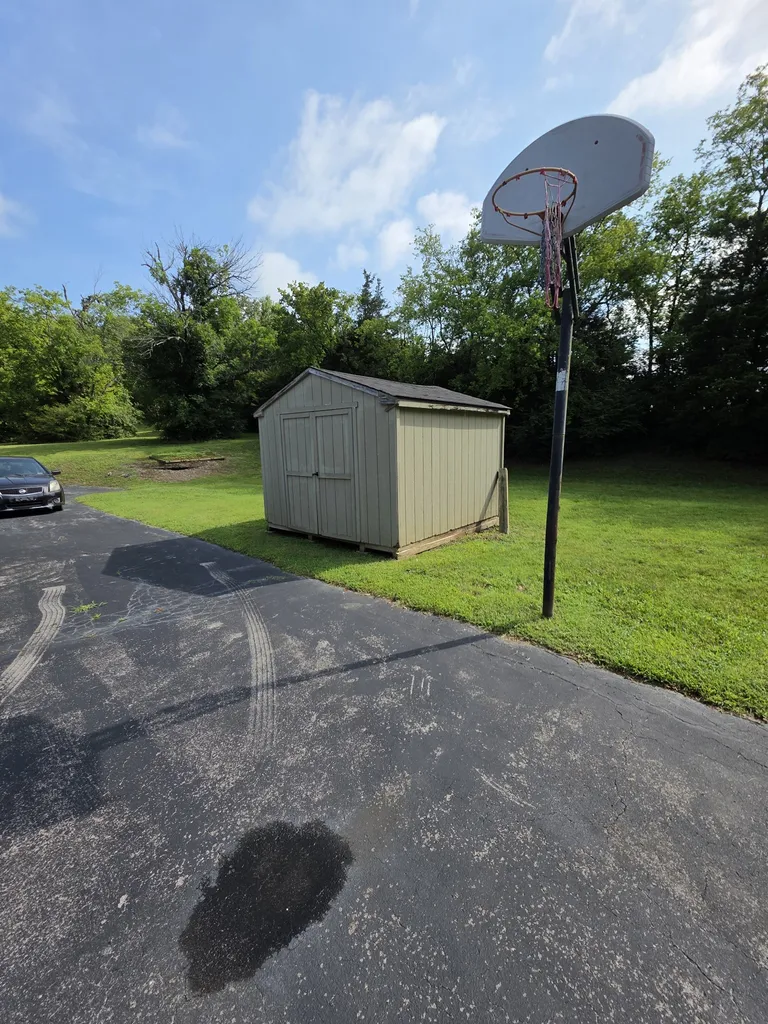 865 Louisville Highway Goodlettsville TN 37072