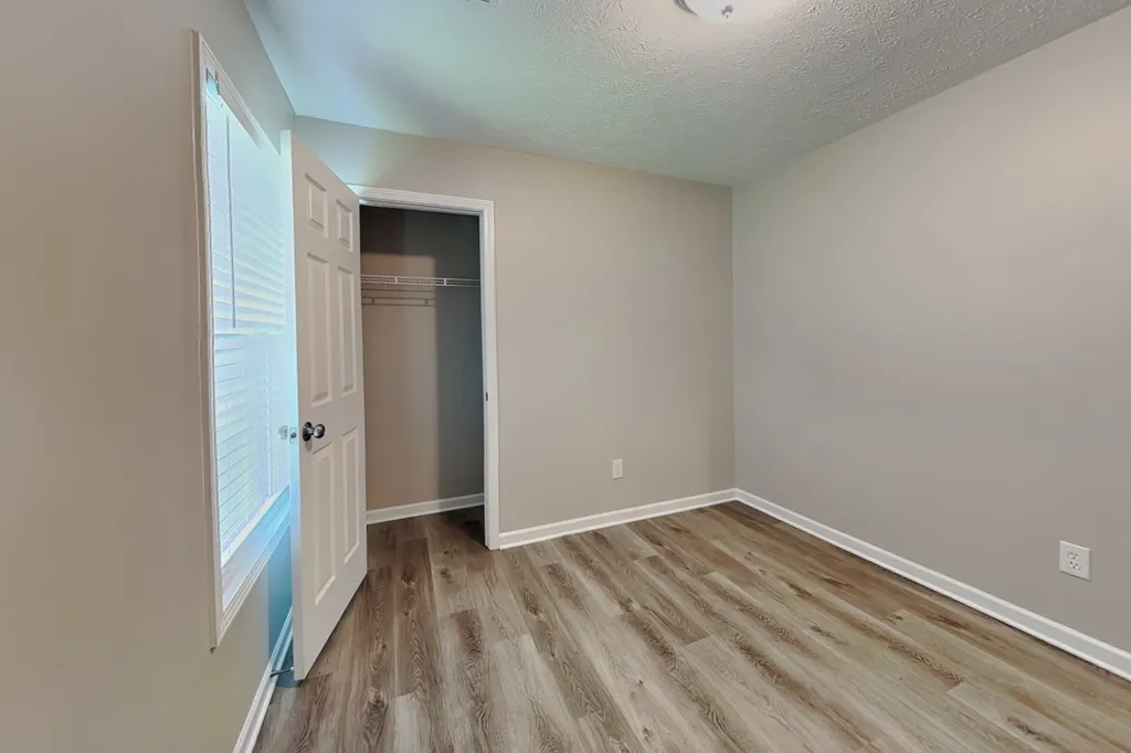 212 Dorchester Drive White House TN 37188