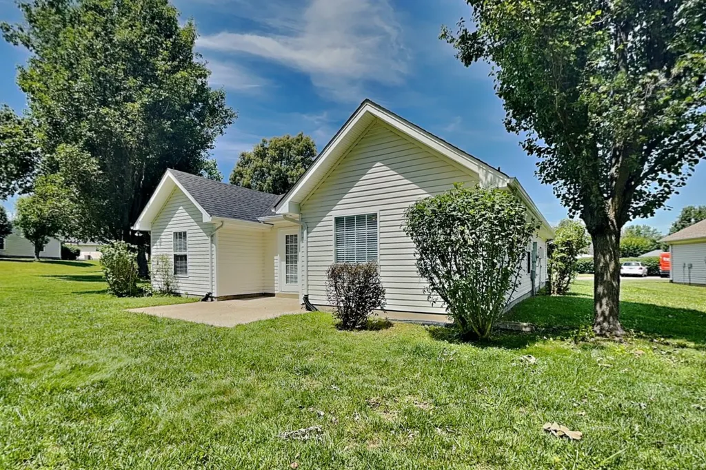 212 Dorchester Drive White House TN 37188