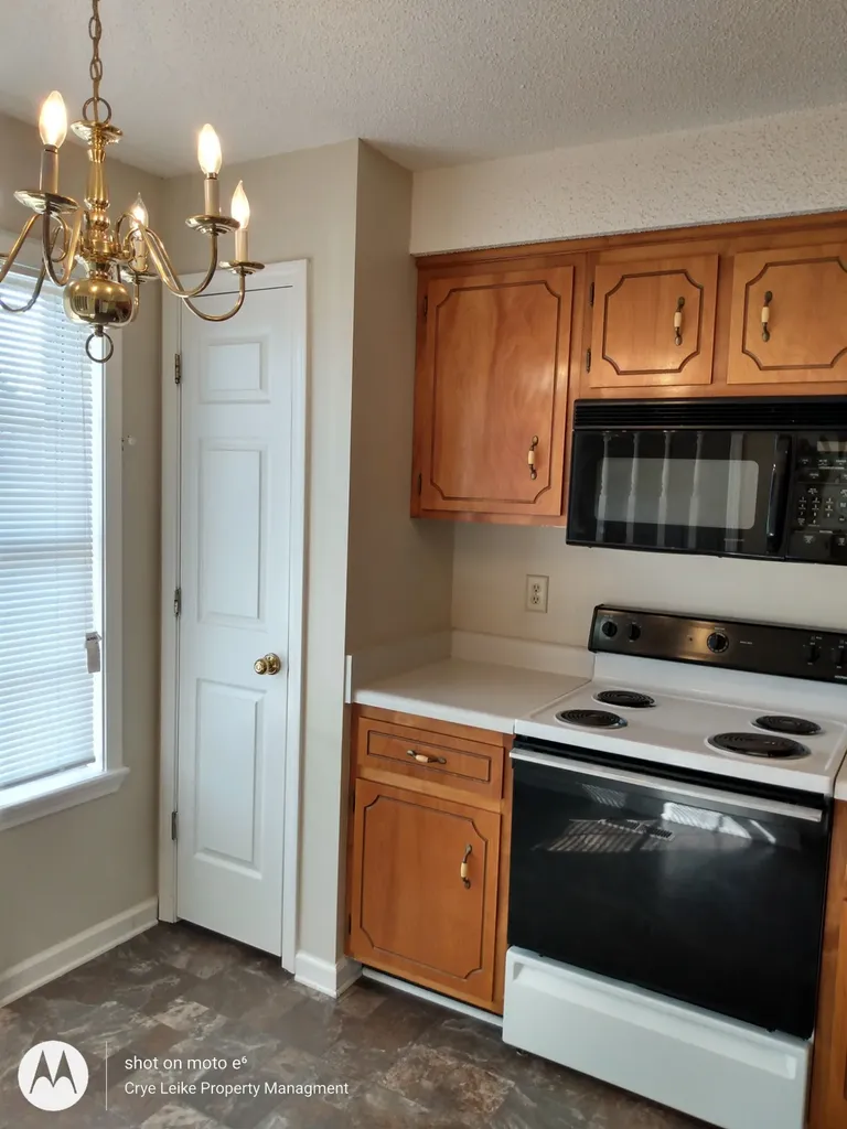 2306 Raleigh Court Clarksville TN 37043