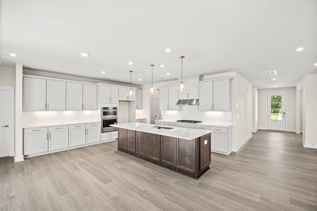 450 Tomlinson Pointe Drive Mount Juliet TN 37122