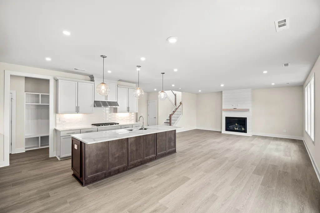 450 Tomlinson Pointe Drive Mount Juliet TN 37122
