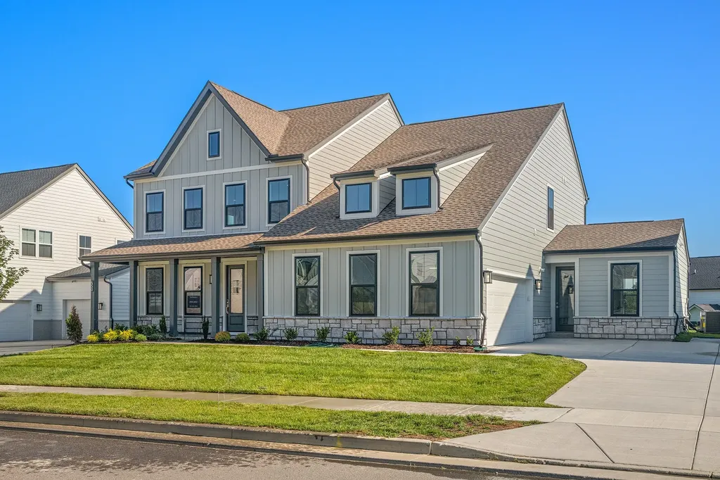 450 Tomlinson Pointe Drive Mount Juliet TN 37122
