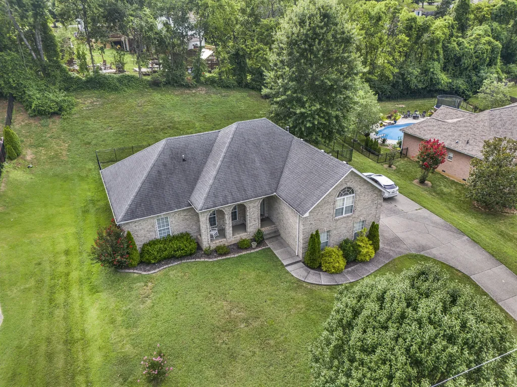 1009 Stafford Court Hendersonville TN 37075