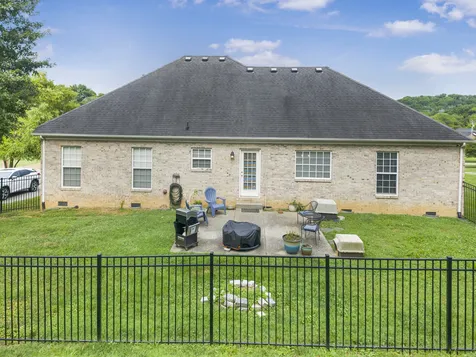 1009 Stafford Court Hendersonville TN 37075
