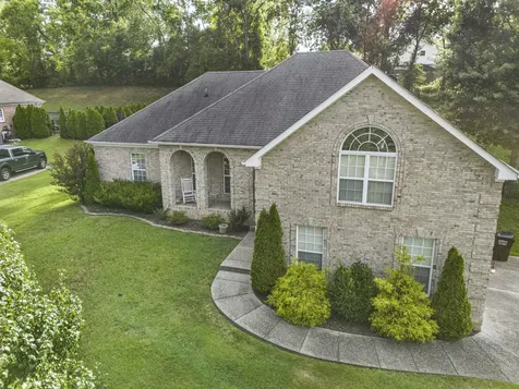 1009 Stafford Court Hendersonville TN 37075