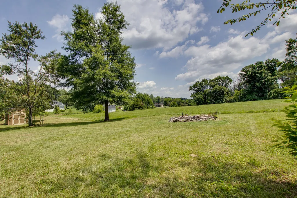 295 Hill Court Gallatin TN 37066