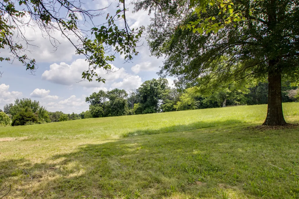 295 Hill Court Gallatin TN 37066