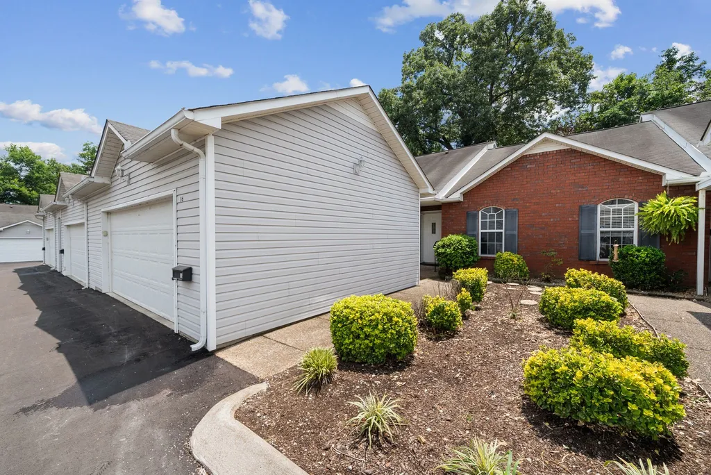 3391 Dodson Chapel Road Hermitage TN 37076