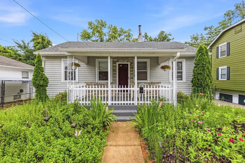 307 Hadley Avenue Old Hickory TN 37138