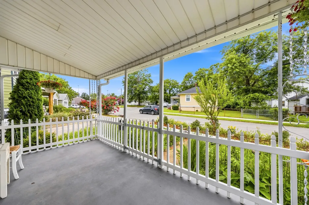307 Hadley Avenue Old Hickory TN 37138