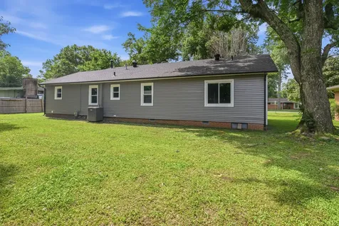 335 Mebanewood Drive Huntingdon TN 38344