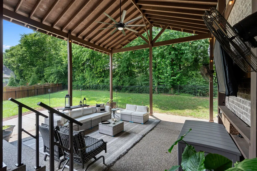 1094 Cantwell Place Spring Hill TN 37174