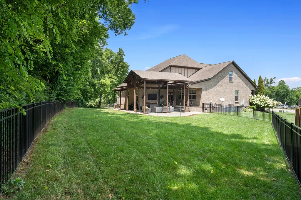 1094 Cantwell Place Spring Hill TN 37174