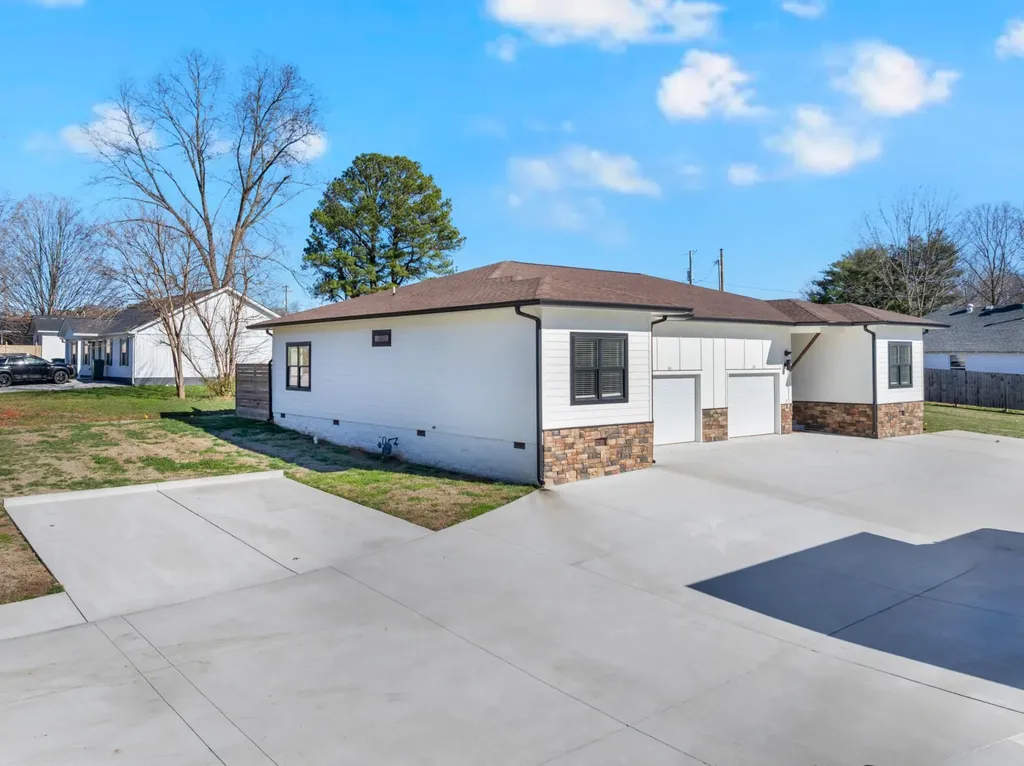 65 Duncan Lane Winchester TN 37398