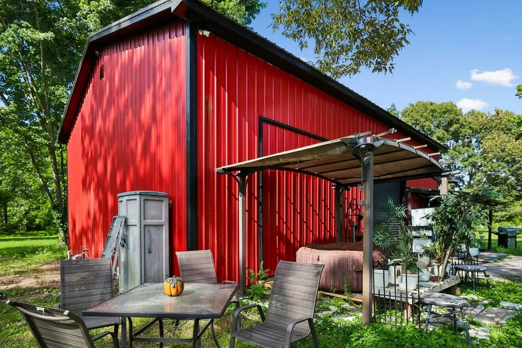 206 Louis Perry Lane Manchester TN 37355