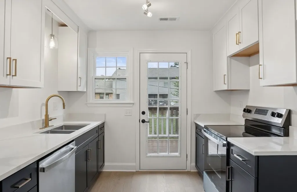 225 Ellington Place Madison TN 37115
