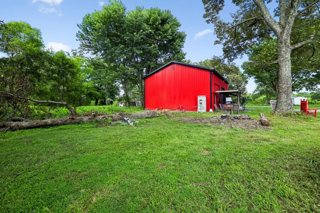 206 Louis Perry Lane Manchester TN 37355