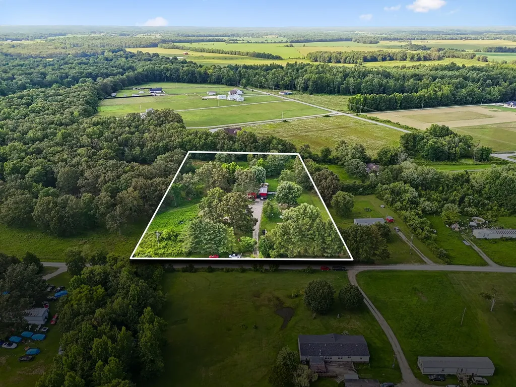 206 Louis Perry Lane Manchester TN 37355