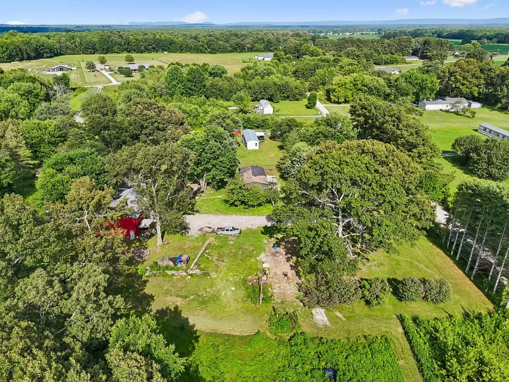 206 Louis Perry Lane Manchester TN 37355