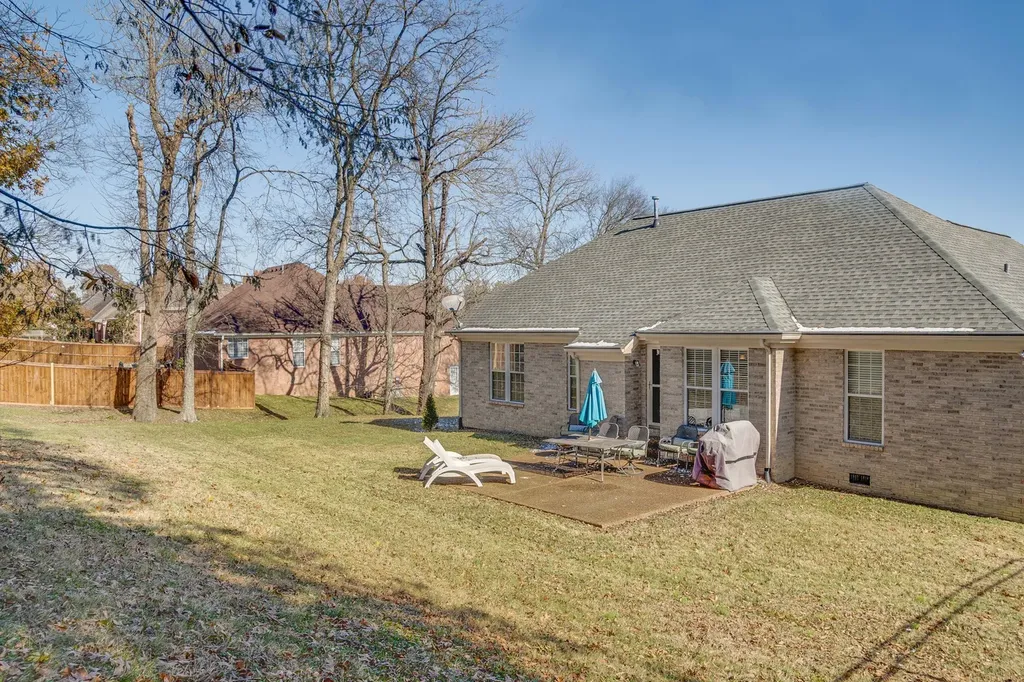 1013 Marshall Street Hendersonville TN 37075