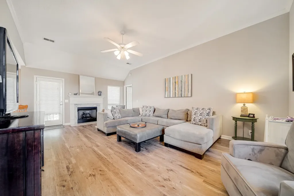 1013 Marshall Street Hendersonville TN 37075