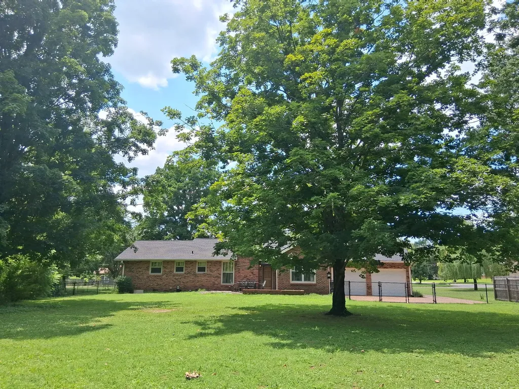 858 Moreland Drive Gallatin TN 37066