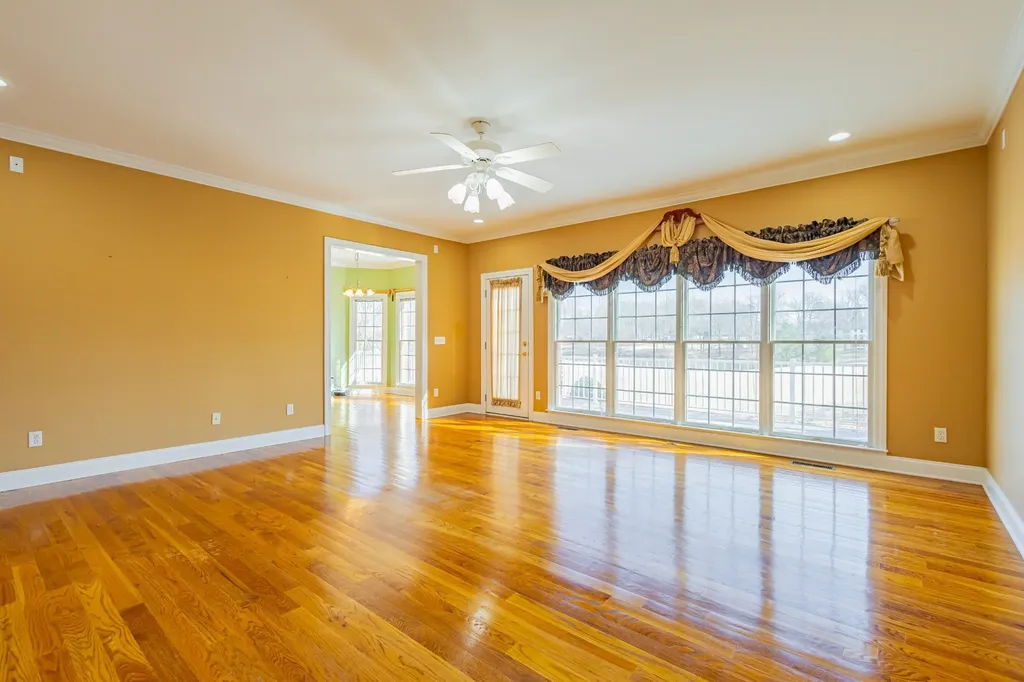114 Courtside Lane Tullahoma TN 37388