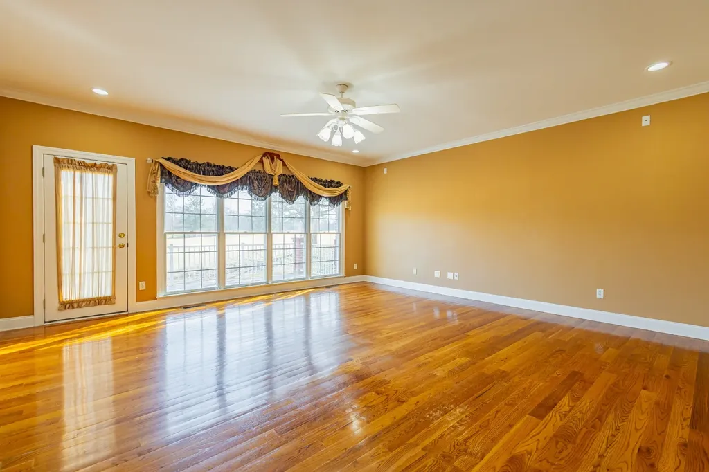 114 Courtside Lane Tullahoma TN 37388